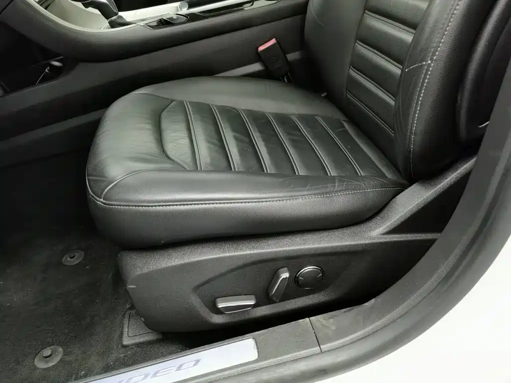 Ford Mondeo 2014 2013 2.0L GTDi200 Fashion
