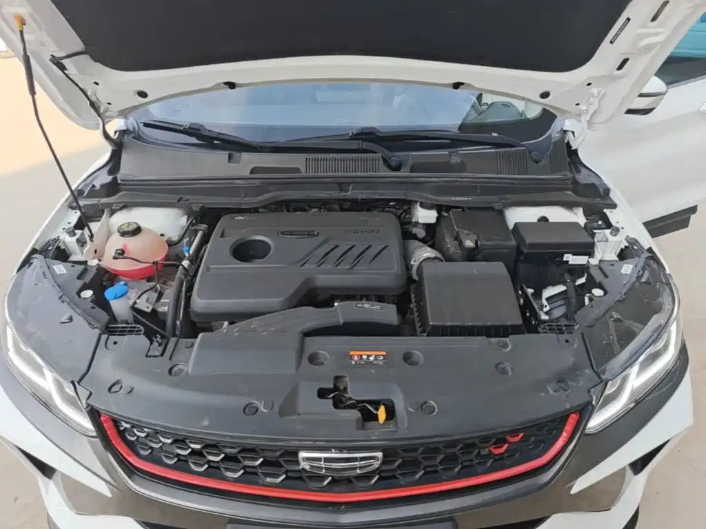 Фото 20 - Geely Coolray