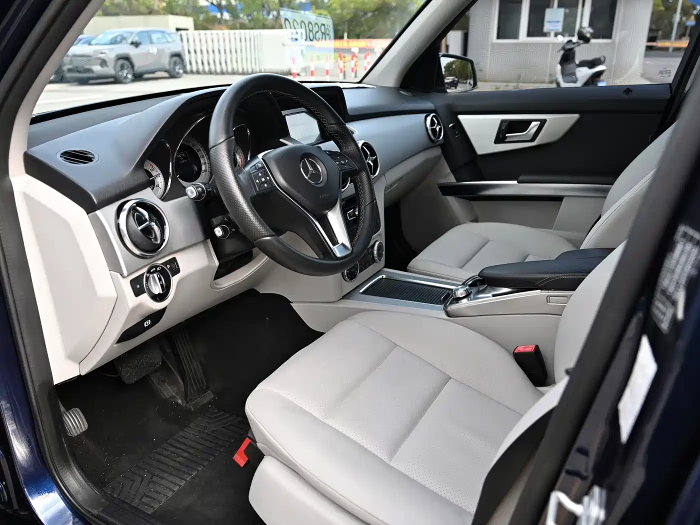 Mercedes-Benz GLK-Class 2013 GLK 300 4MATIC Dynamic фото 6