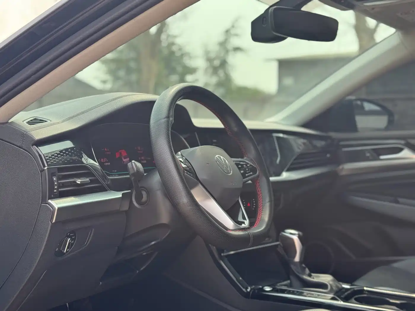 Volkswagen Passat 2024 330TSI Starlight Elite Edition фото 4