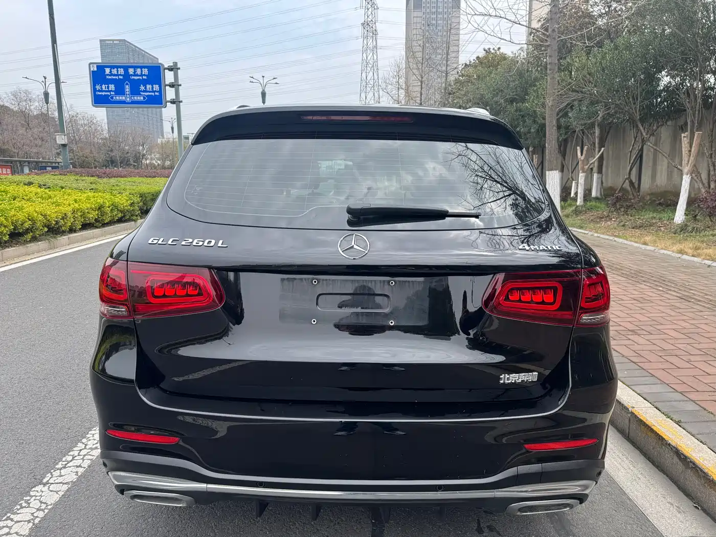 MERCEDES-BENZ GLC
