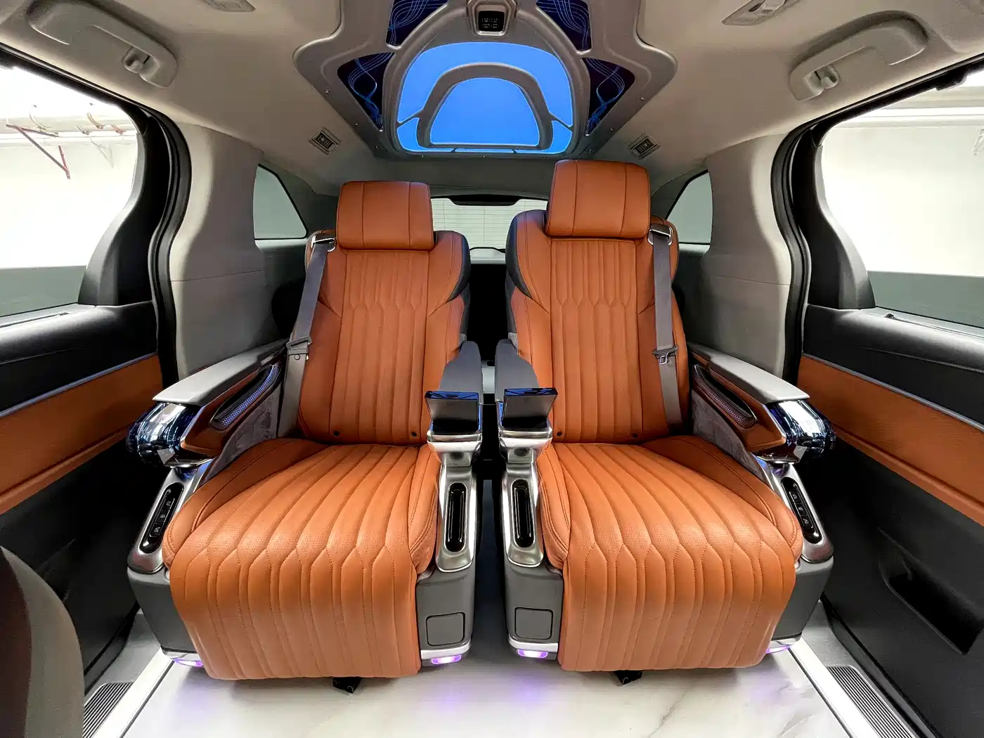 Toyota Sienna 2026 Model 2.5L Hybrid 2WD Comfort Edition фото 11
