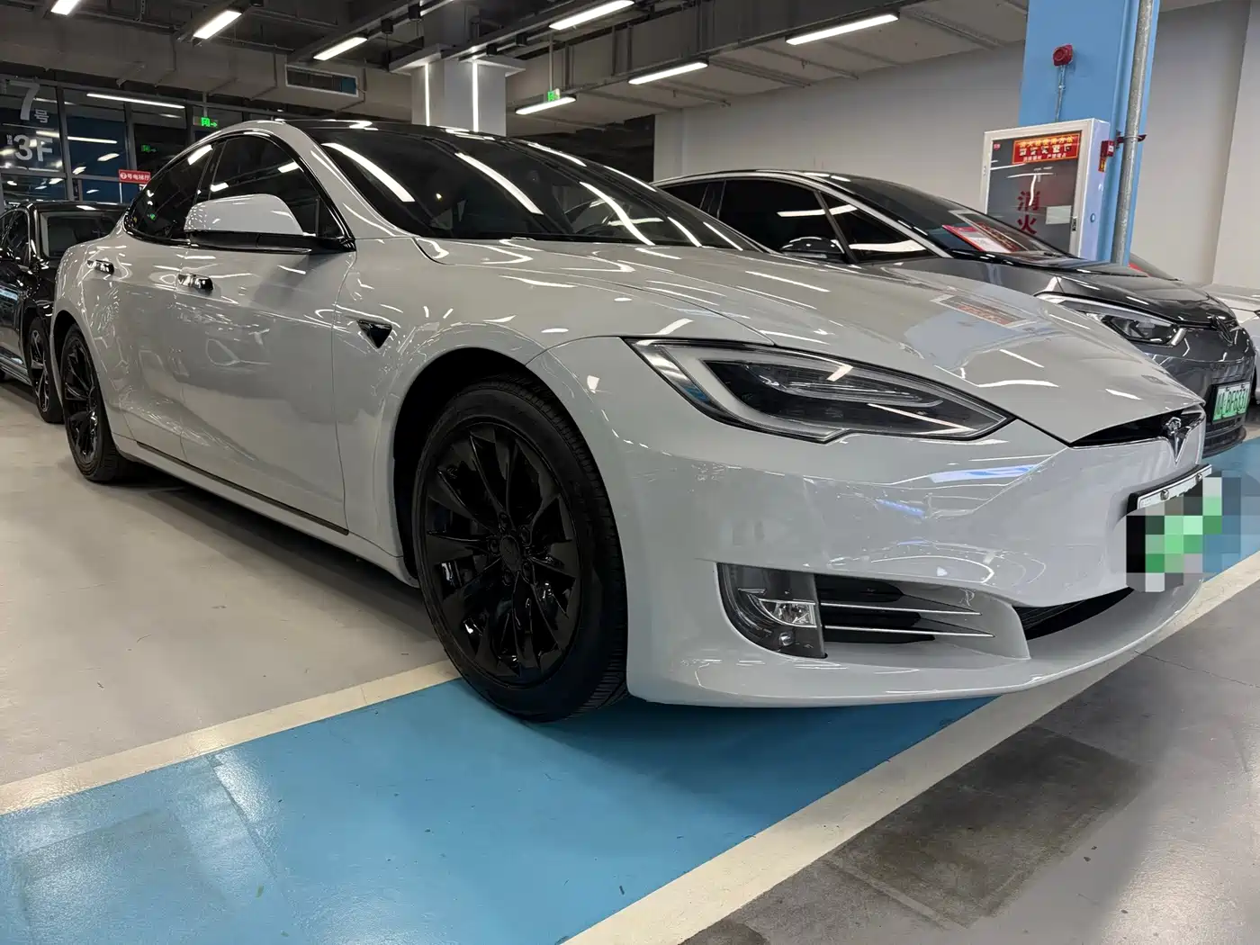 Tesla Model S 2018 2017 Model S 100D Long Range