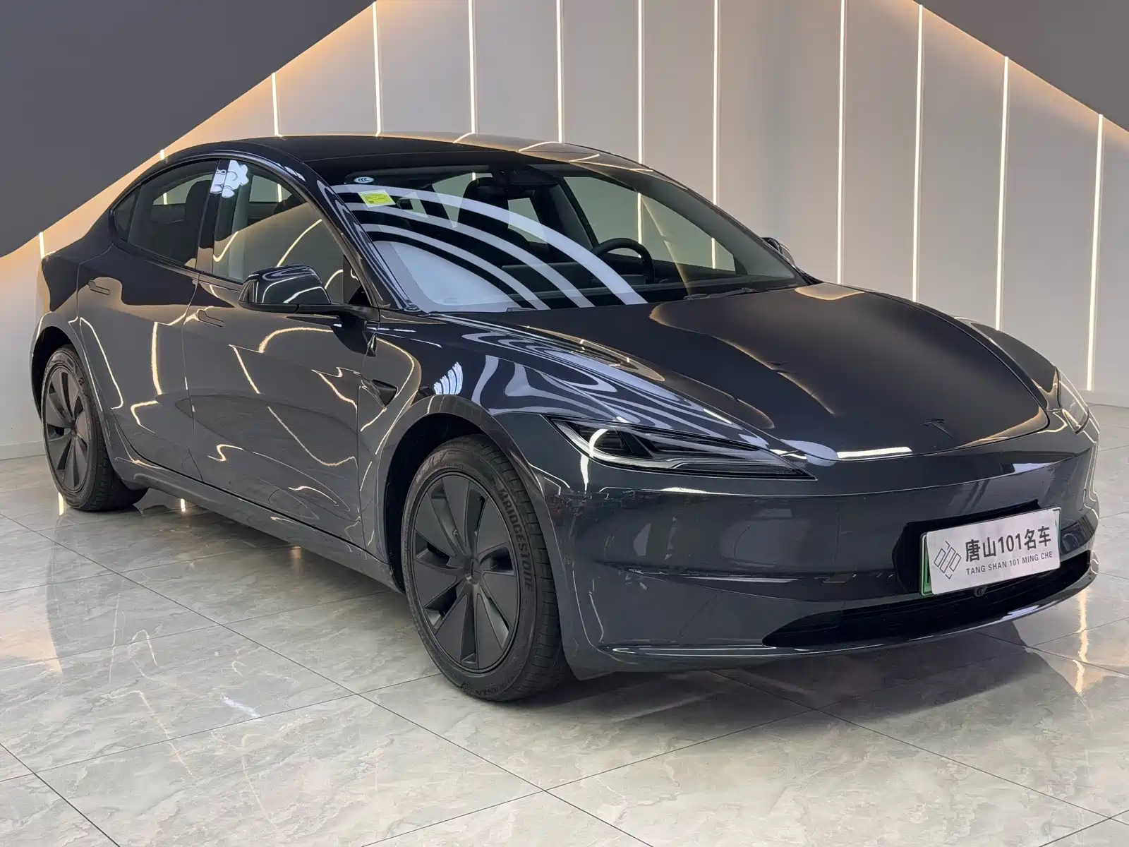 Фото 3 - Tesla Model 3