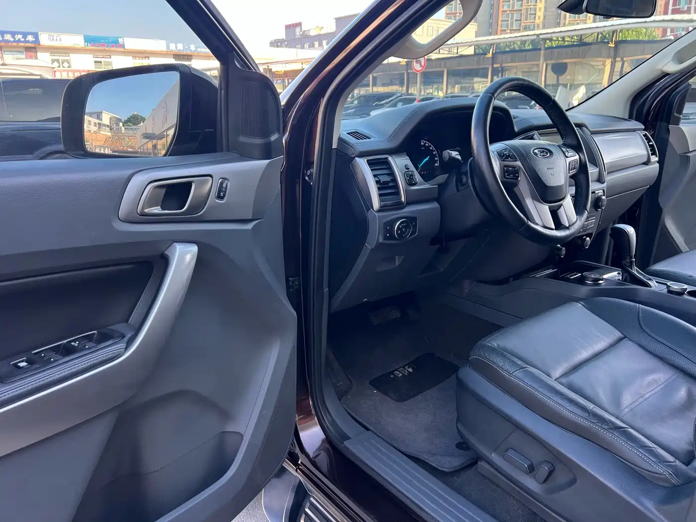 Ford Everest 2017 2016 2.0T Gasoline Automatic 4WD Luxury Edition