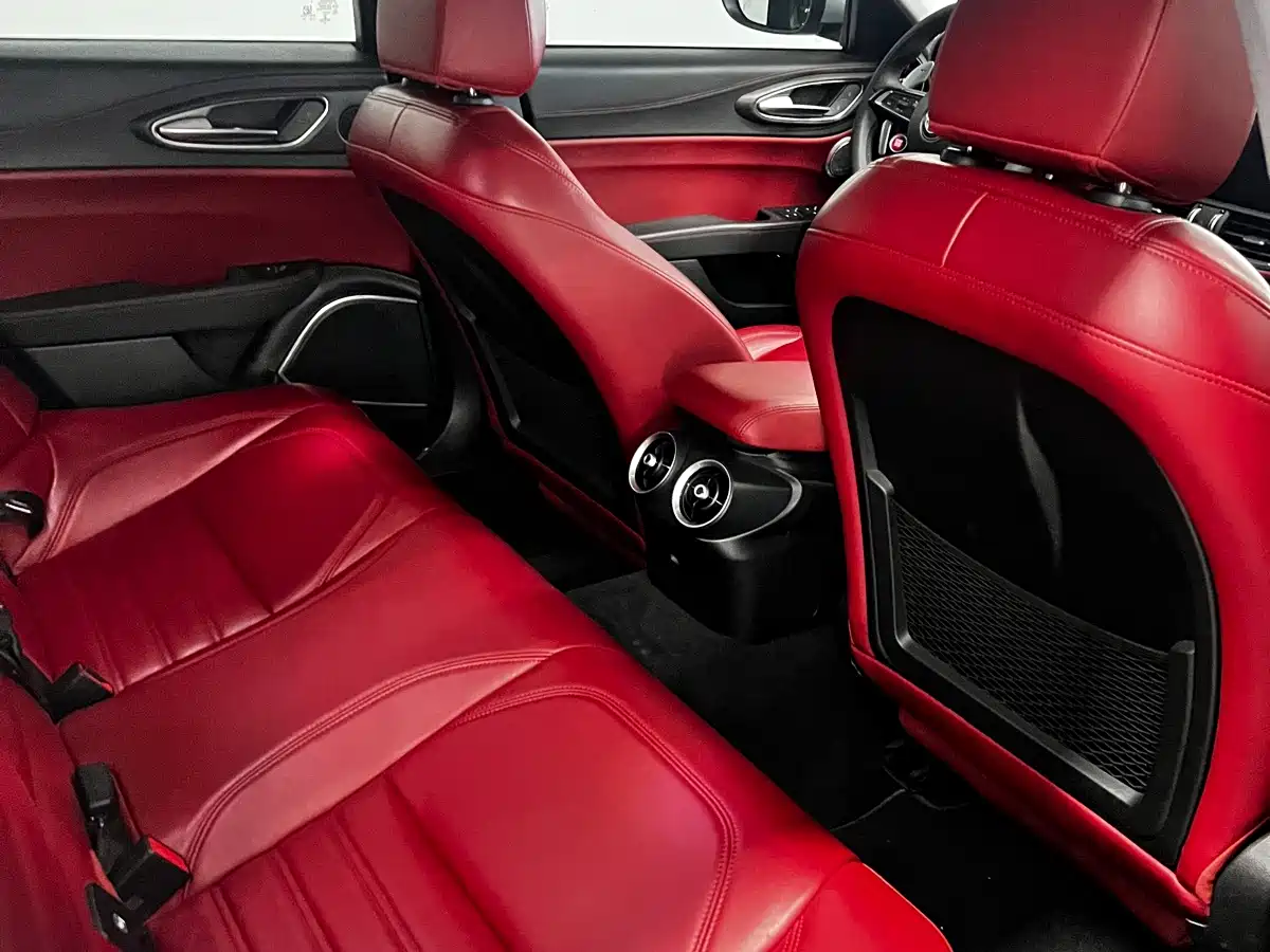 Alfa Romeo Giulia 2020 2020 2.0T 280HP VIRTU Limited Edition