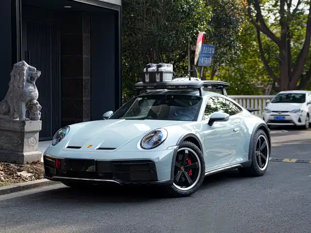 Porsche 911 2023 Dakar 3.0T