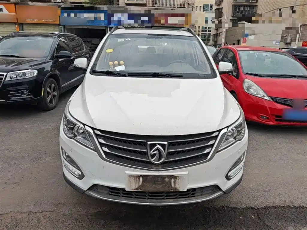Baojun 560 2017 2016 1.8L Manual Luxury