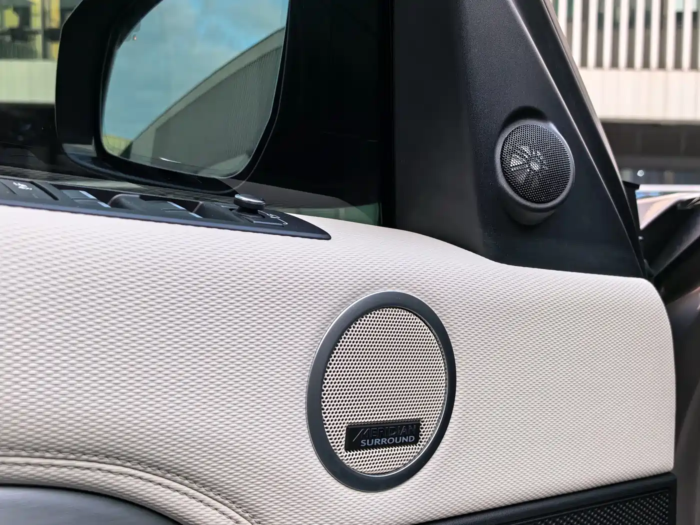 LAND ROVER DISCOVER