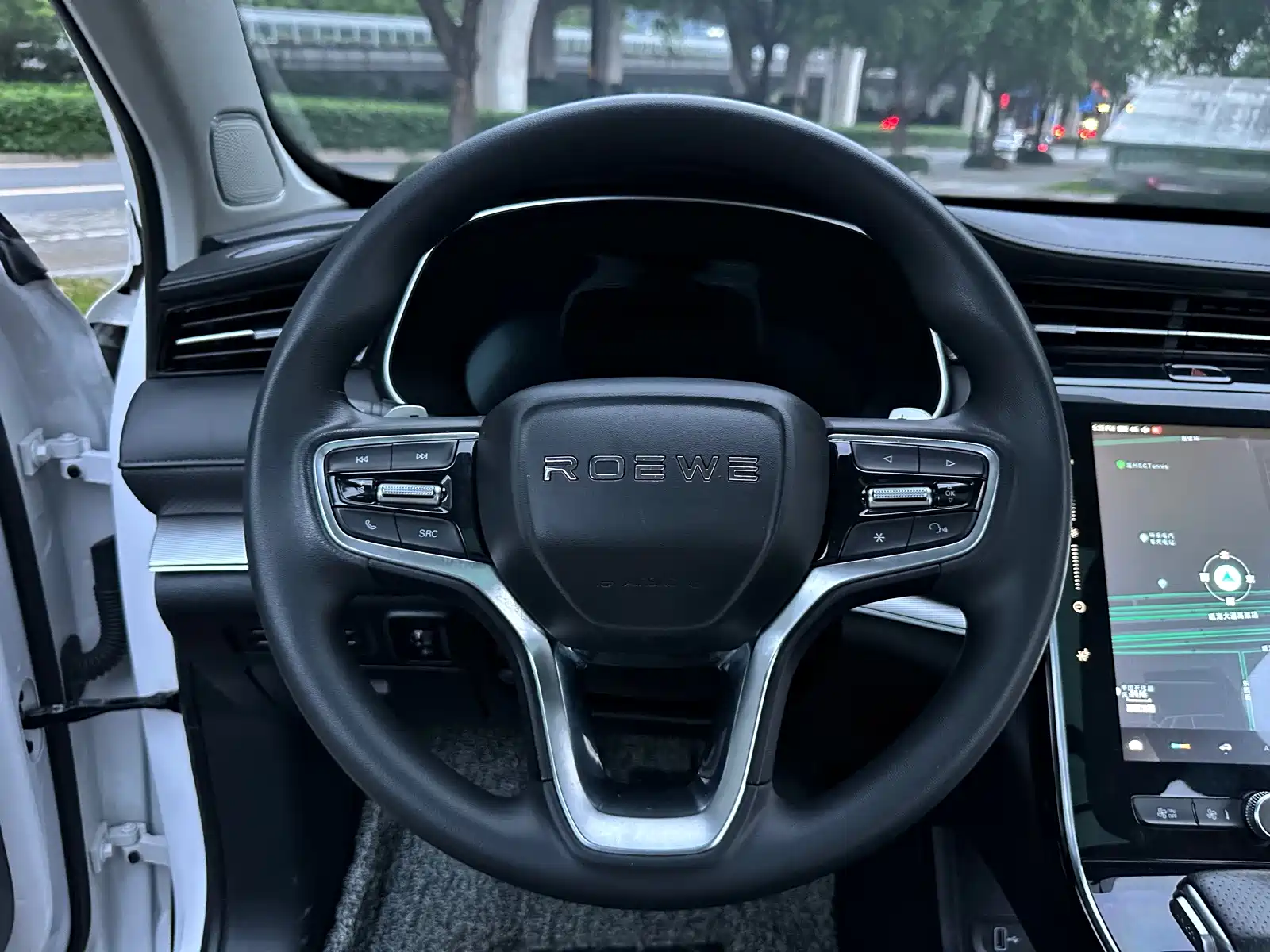 Фото 13 - Roewe RX5 MAX