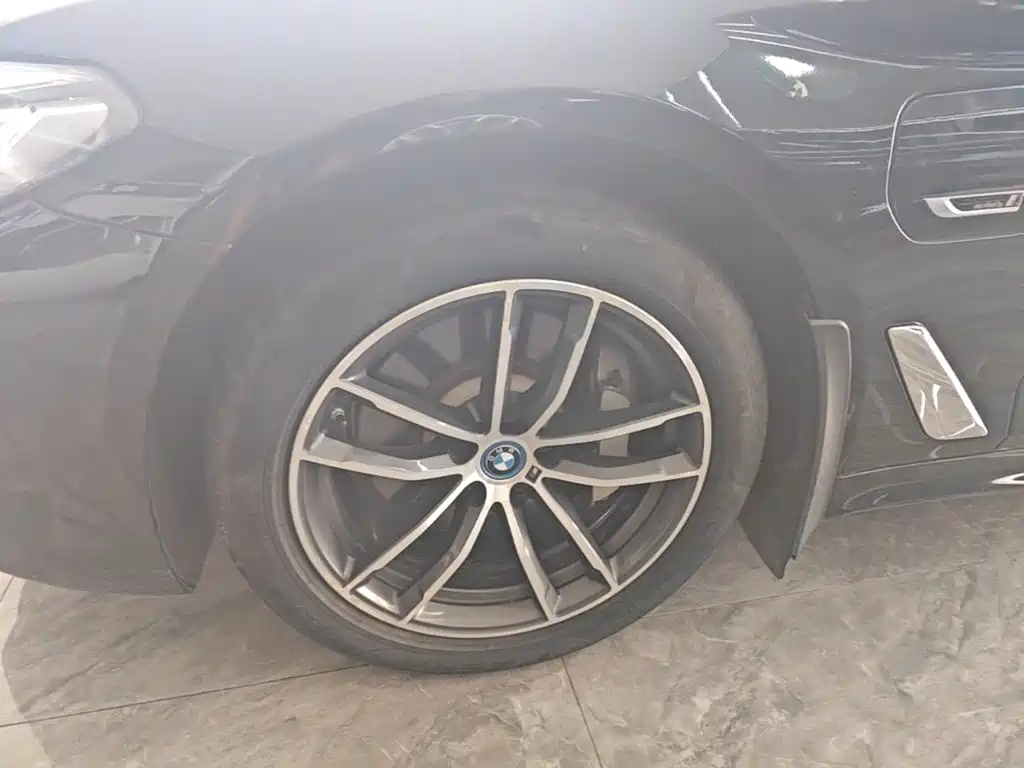 BMW 5 Series New Energy 2023 2022 Facelift 535Le M Sport Package