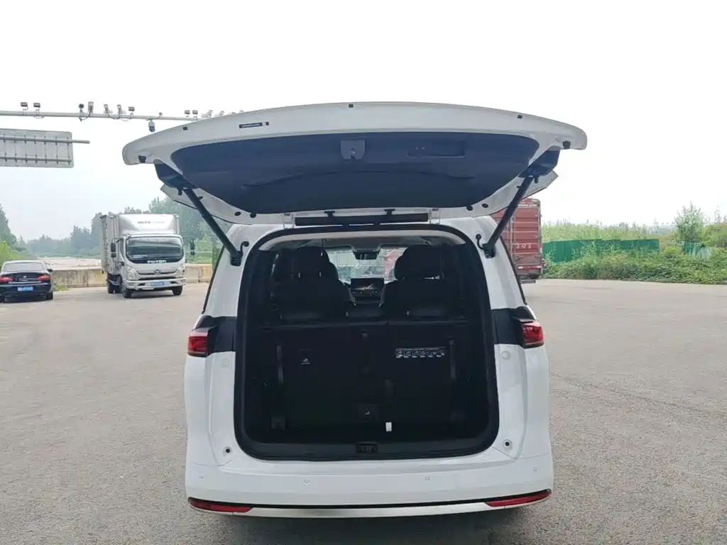 BYD M9 2026 2025 Model 1060 Pilot Edition