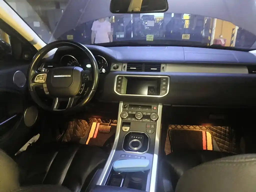 Land Rover Range Rover Evoque (Import) 2015 2014 2.0T 5-door Brilliance Premium
