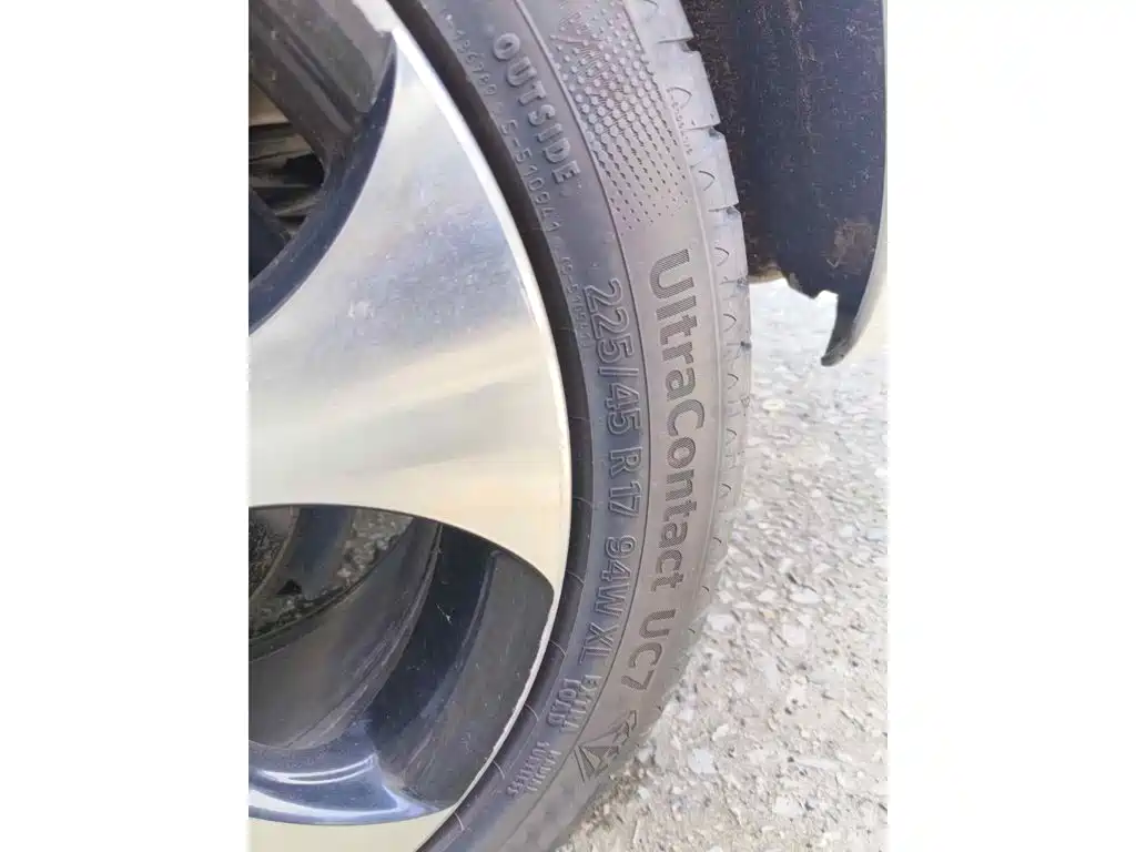 Volkswagen Golf GTI 2013 2012 2.0TSI GTI