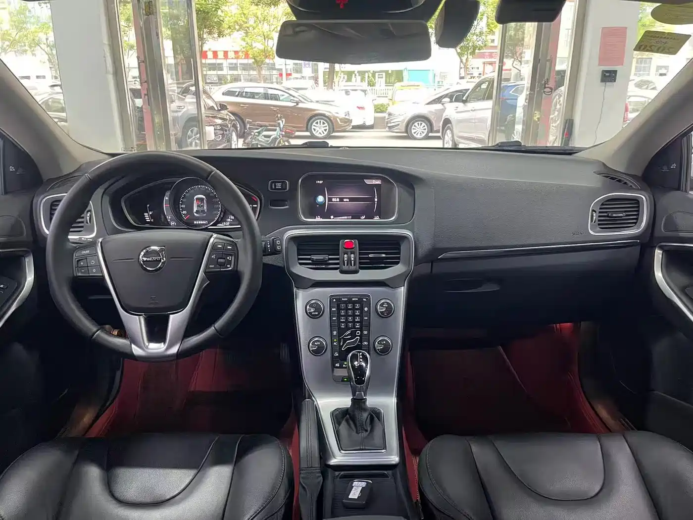 Volvo V40 2018 2017 T4 Inscription