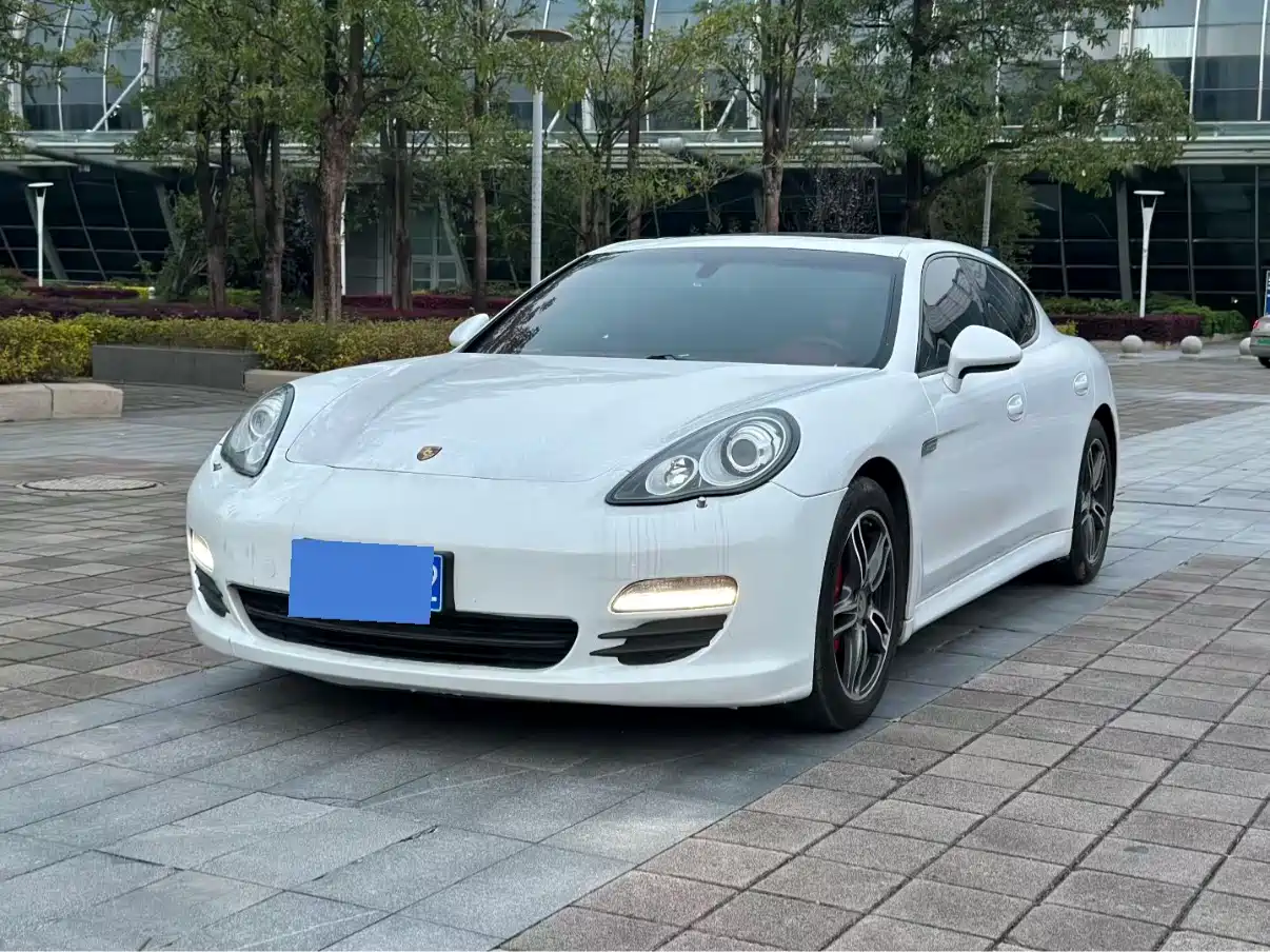 Porsche Panamera 2013 Panamera Platinum Edition 3.6L