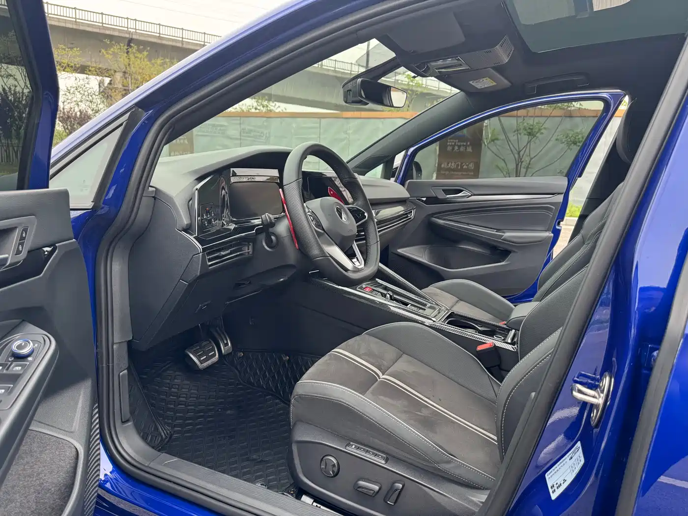 Volkswagen Golf 2023 280TSI DSG R-Line Lite фото 10