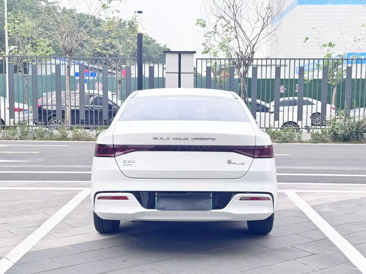 BYD Qin PLUS 2021 DM-i 55KM Flagship фото 8