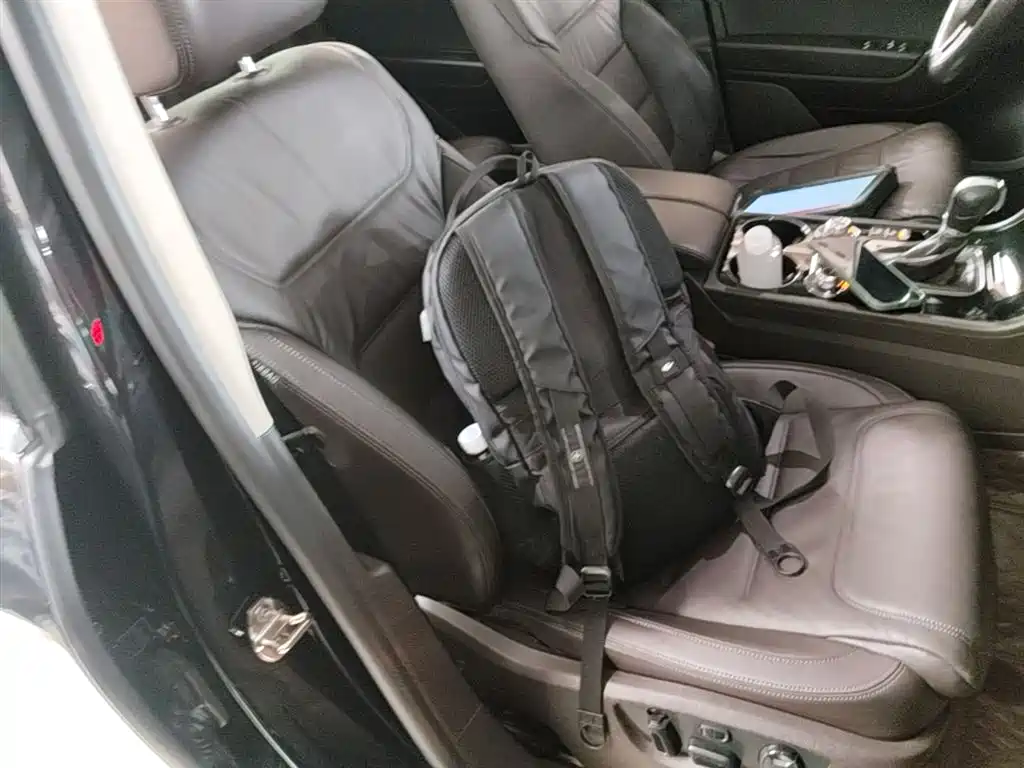 Фото 25 - Volkswagen Touareg