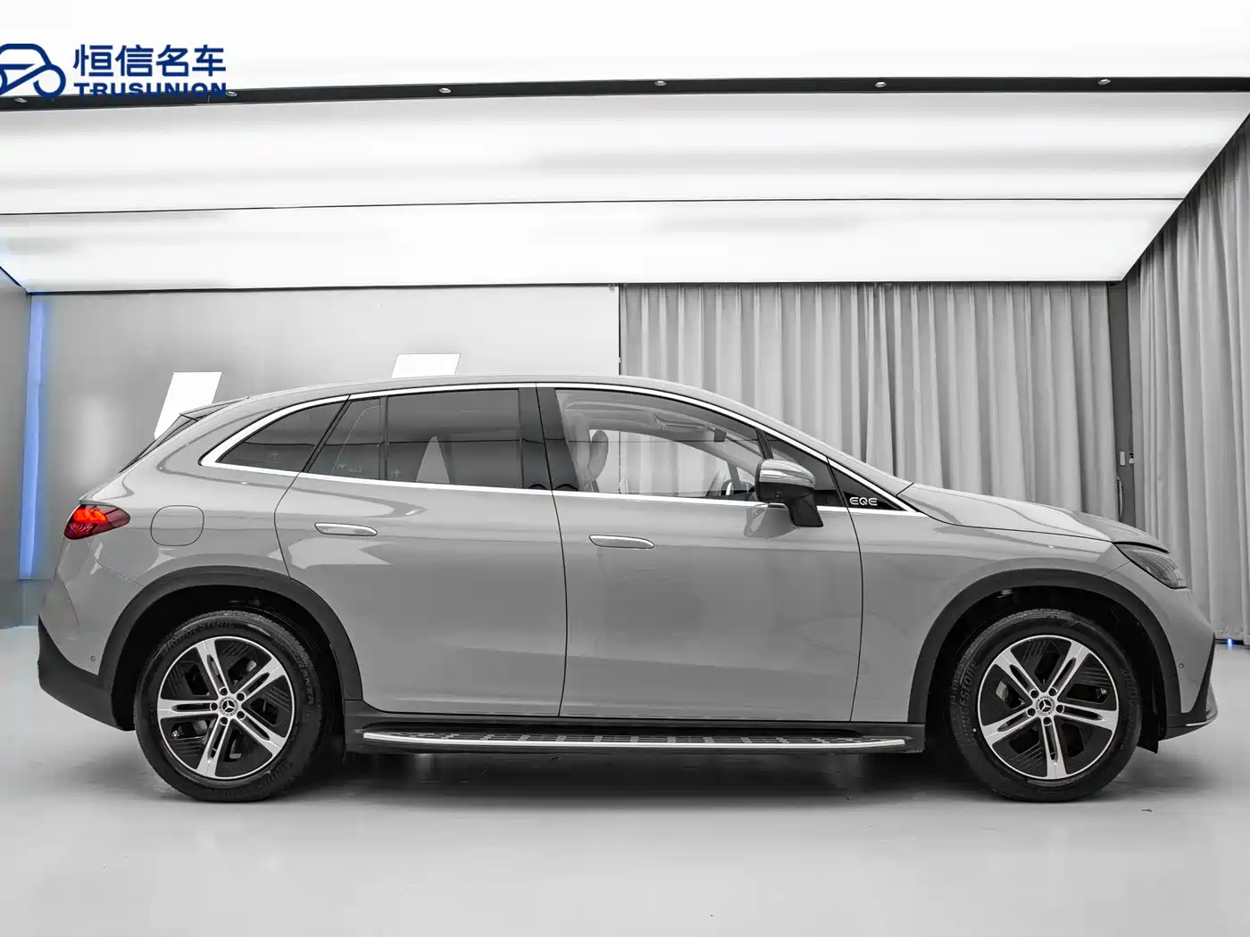 MERCEDES-BENZ EQE SUV