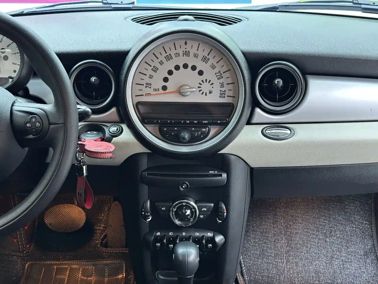 MINI CLUBMAN 2012 2011 1.6L COOPER Fun