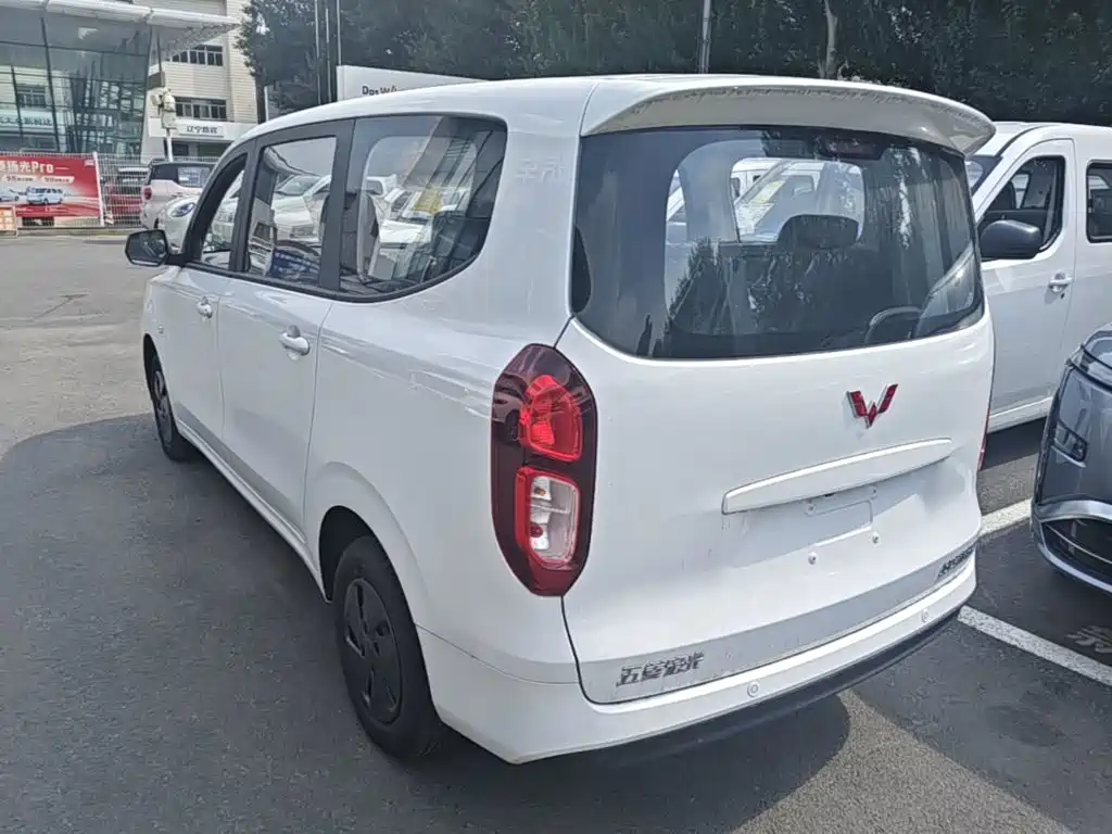 Wuling Motors Wuling Hongguang New Energy 2026 2025 Extended-Range Hybrid 50KM Comfort Version