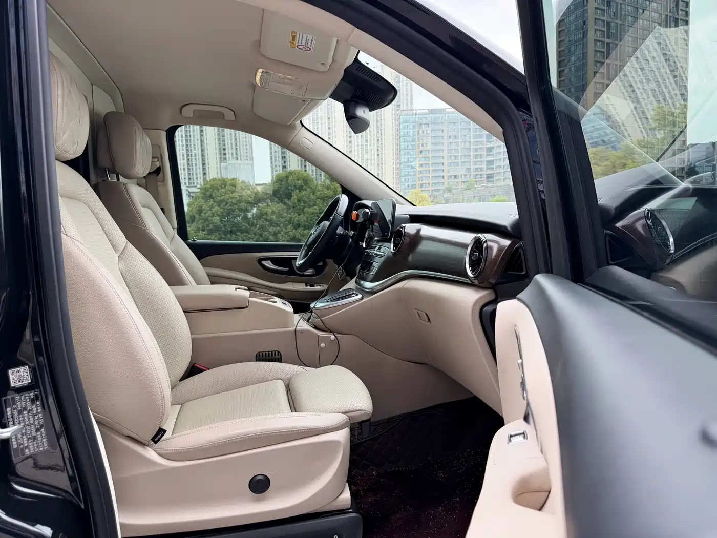 MERCEDES-BENZ V CLASS