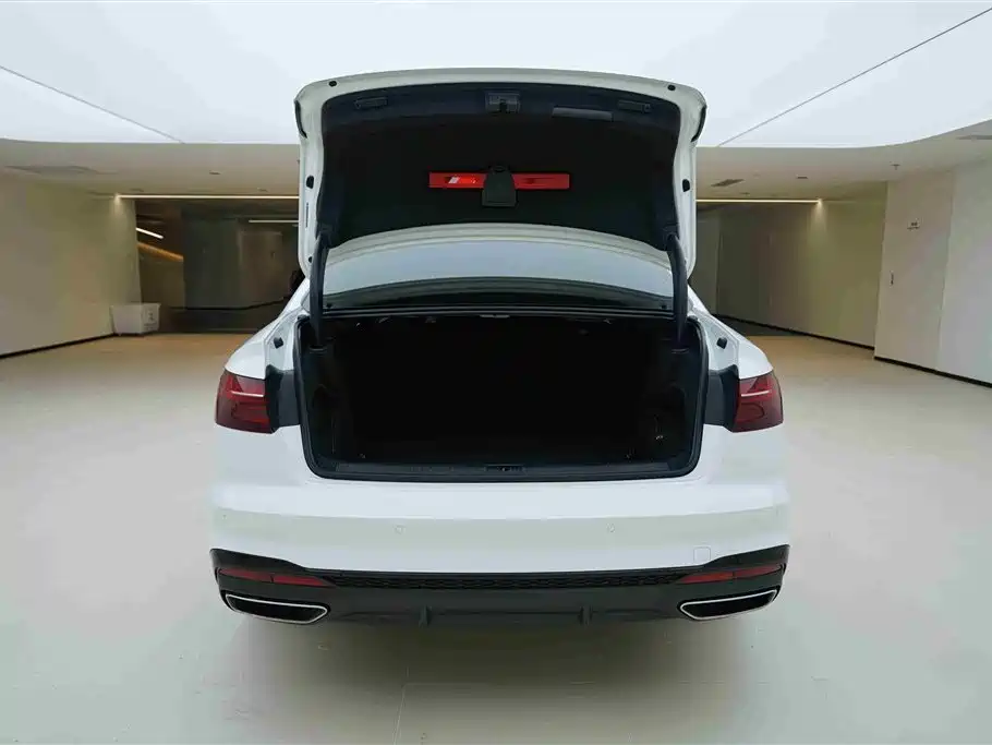 Audi A4L 2022 40 TFSI Luxury Dynamic фото 6