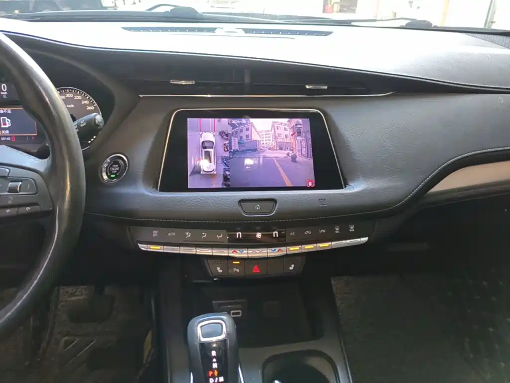 Cadillac XT4 2019 2018 28T FWD Leading Edition