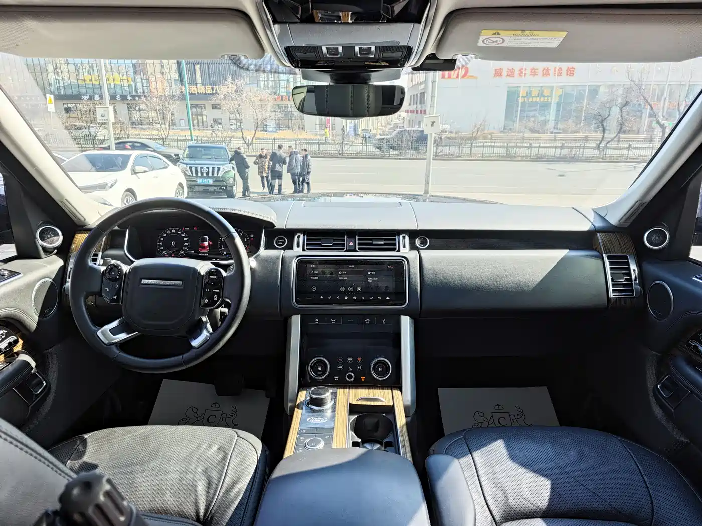 Land Rover Range Rover 2019 3.0 SC V6 Heritage Extended Edition фото 7