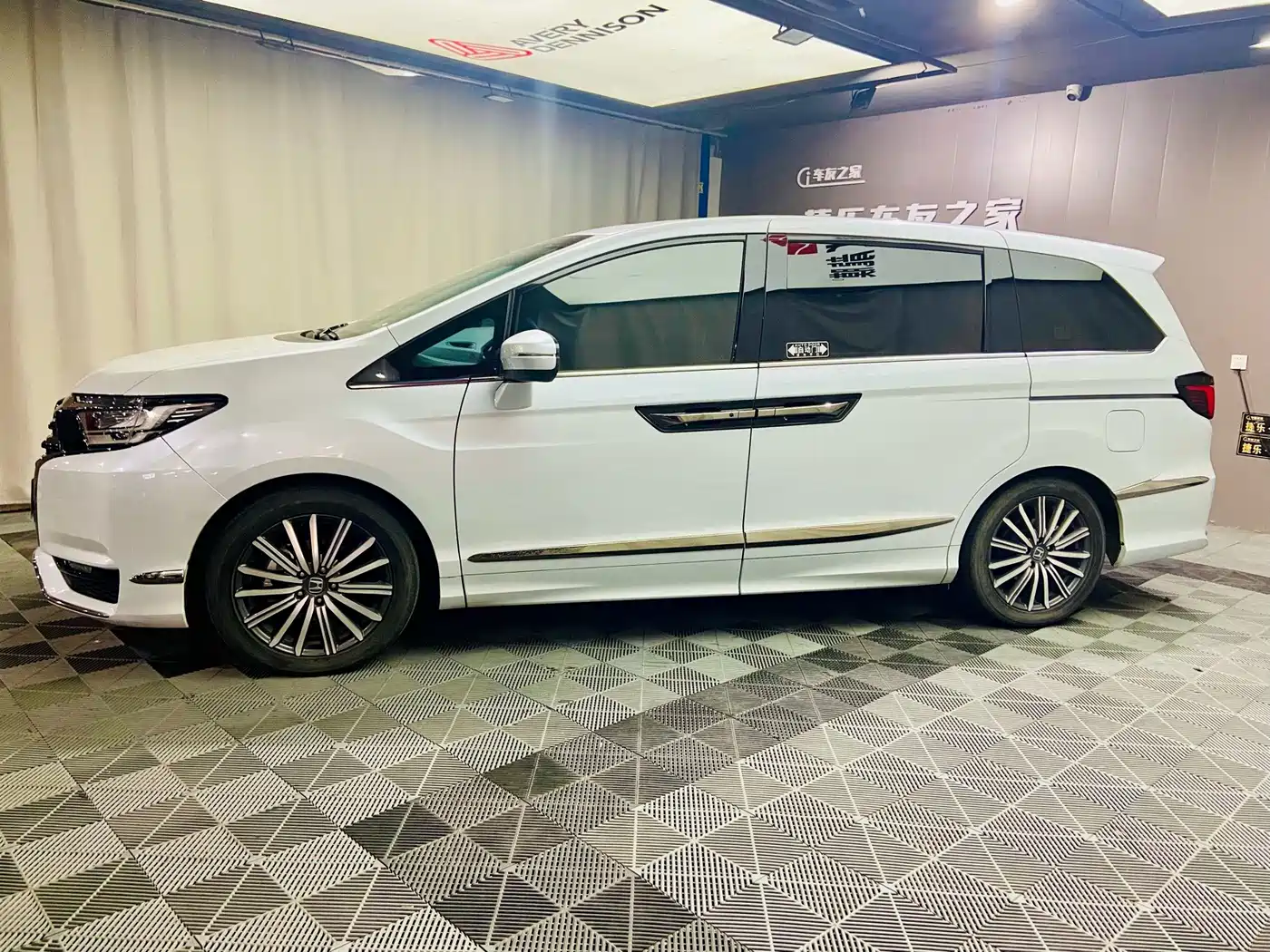 Honda Elysion 2024 2024 2.0L e:HEV Luxury Edition