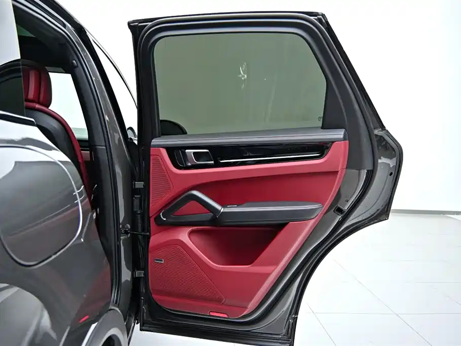 Porsche Cayenne New Energy 2023 Cayenne E-Hybrid 2.0T фото 22