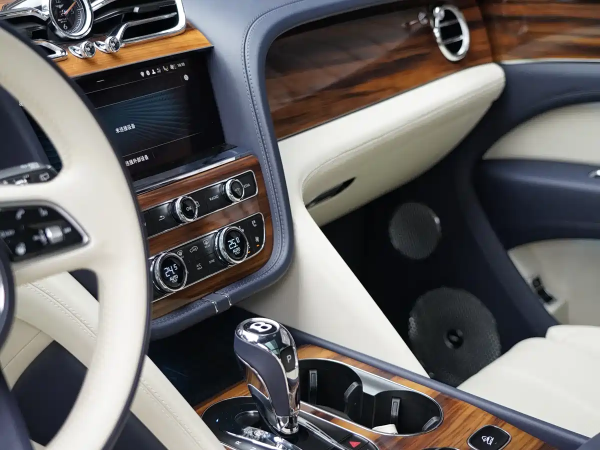 Bentley Bentayga 2024 2022 4.0T V8