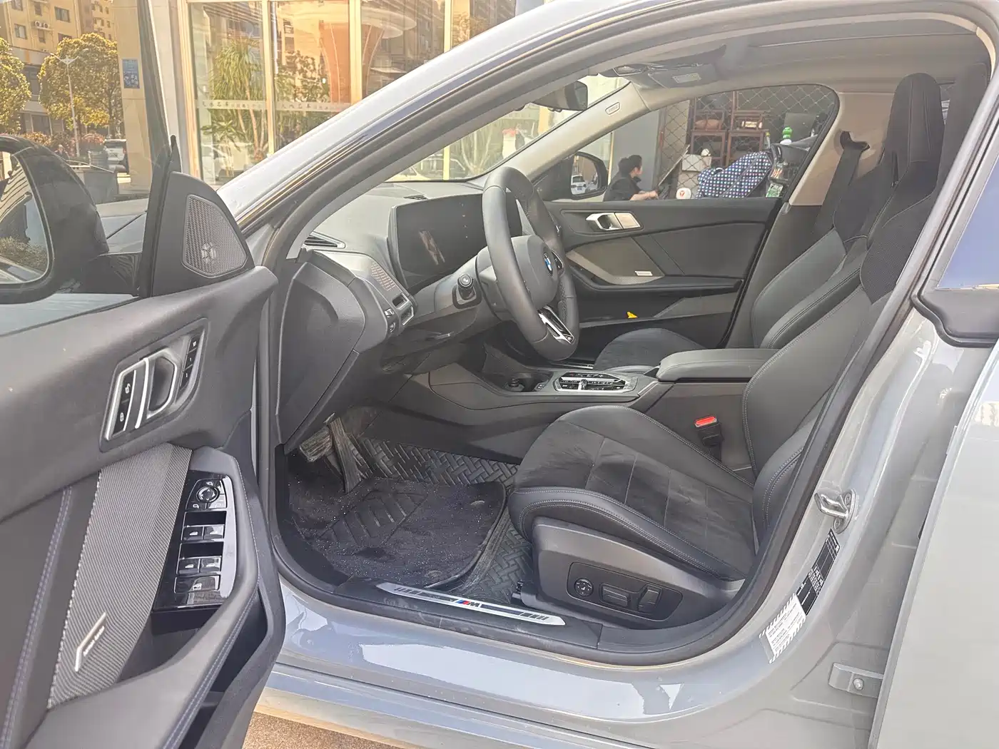 BMW 2 Series 2025 225L M Sport Moonlight Package фото 2