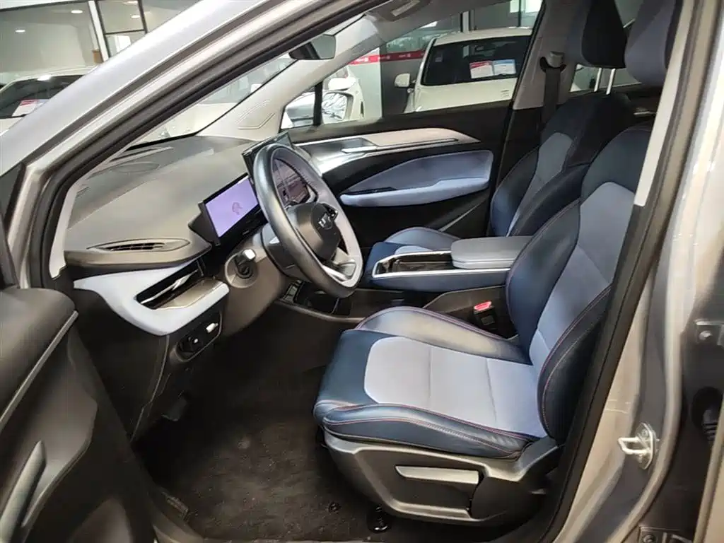 Geely Geometry M6 2023 2022 450 New Intelligence Edition