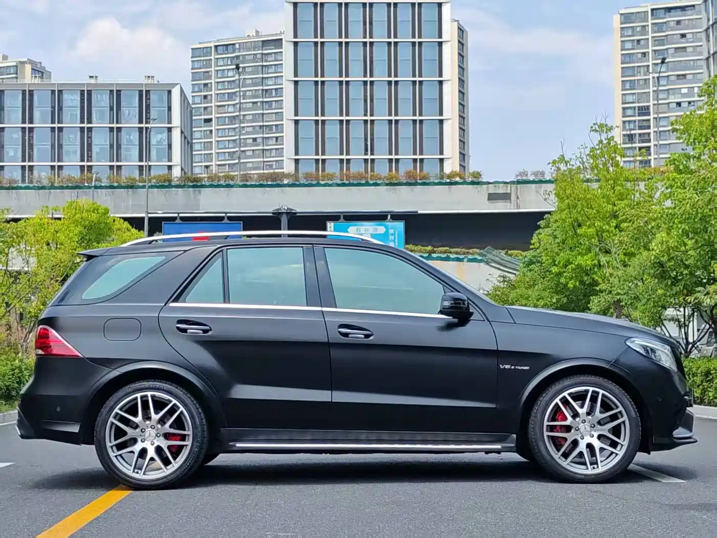 MERCEDES-BENZ GLE AMG