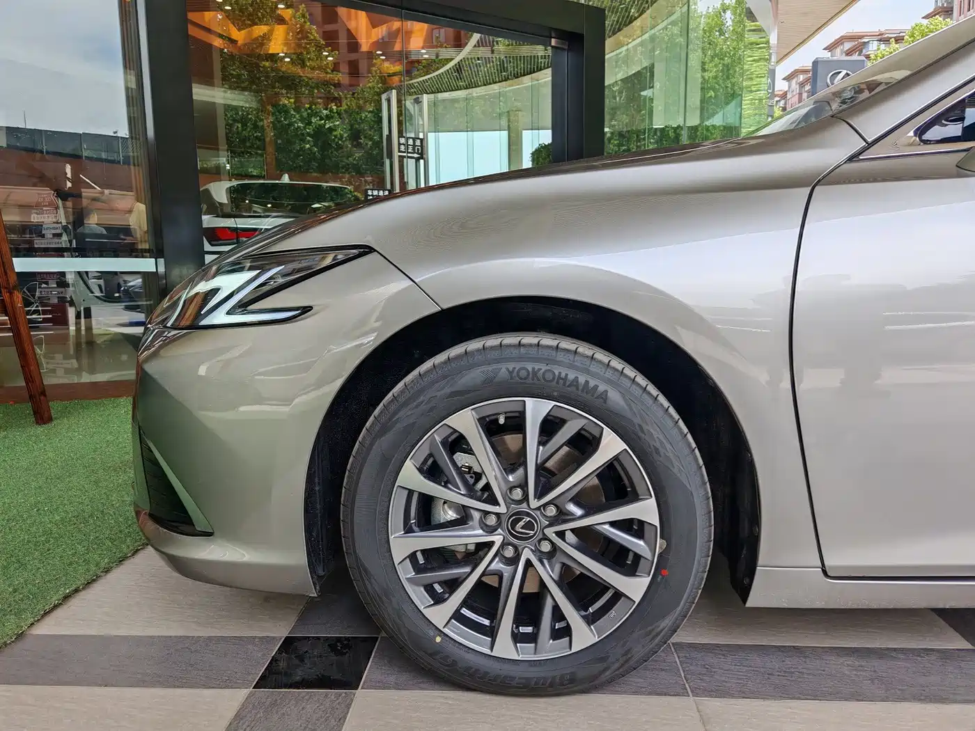 Lexus ES 2025 2025 200 Ultimate Edition