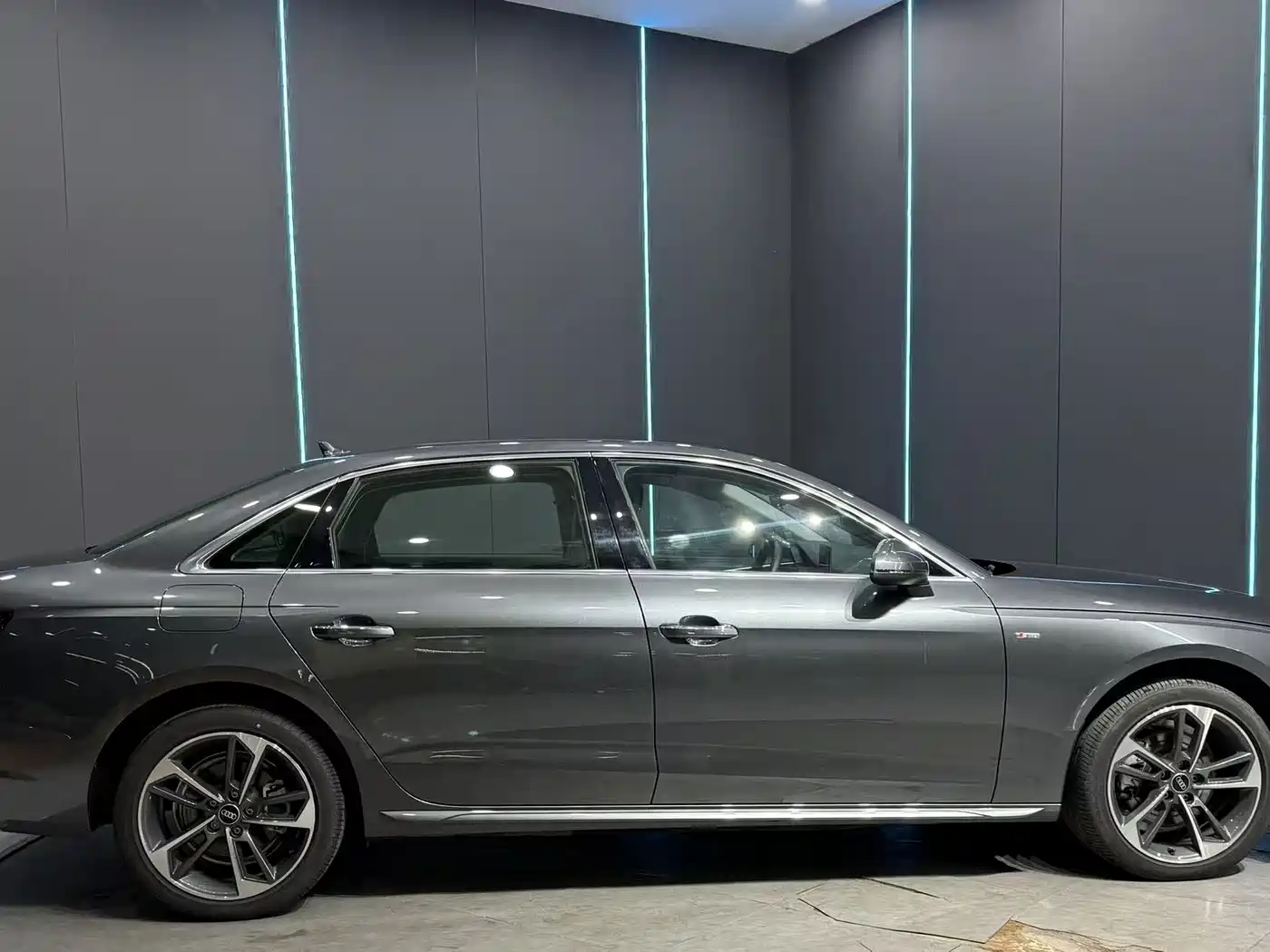 Audi A4L 2025 2024 40 TFSI Fashion Dynamic