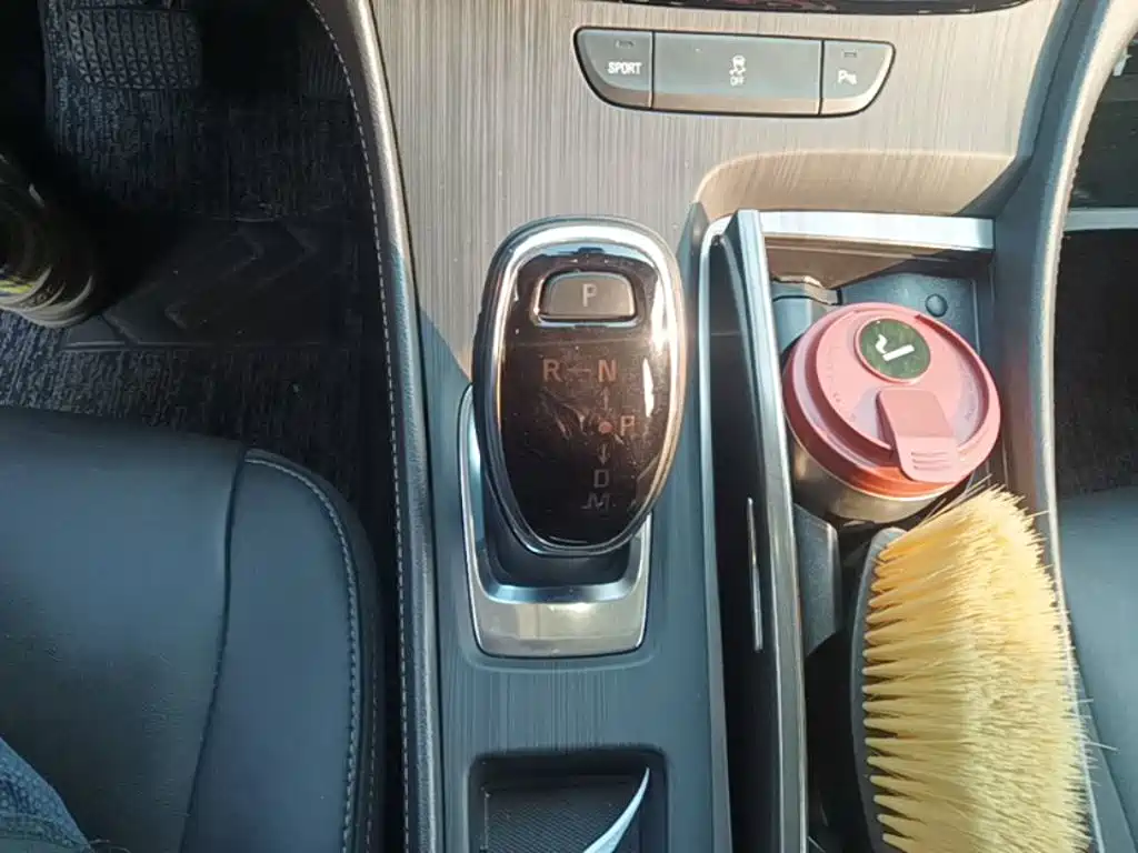 Photo 14 - Buick LaCrosse