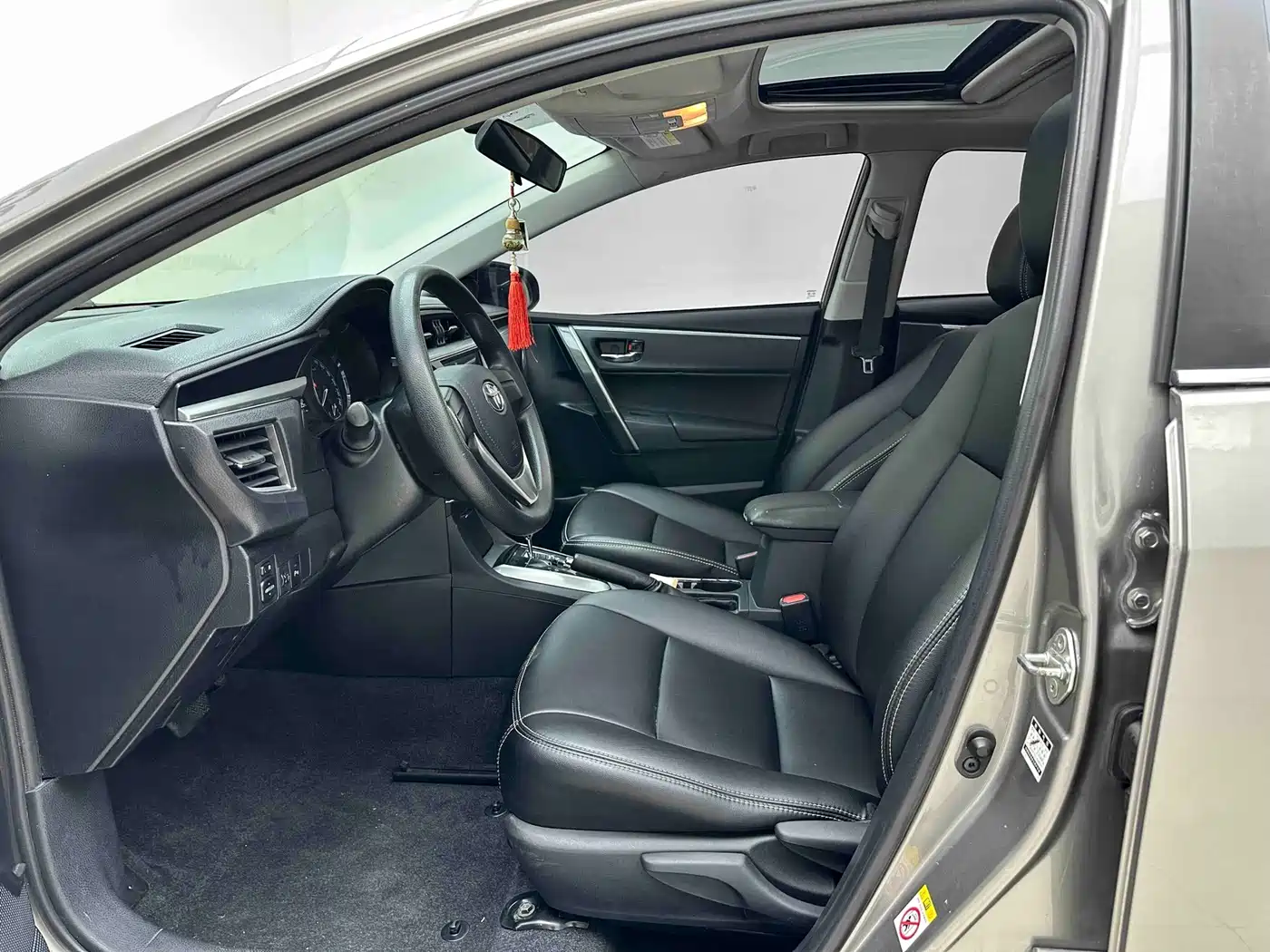 Фото 9 - Toyota Corolla
