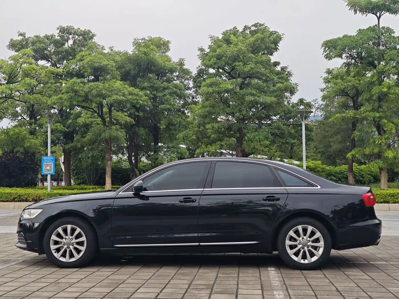 Фото 7 - Audi A6L
