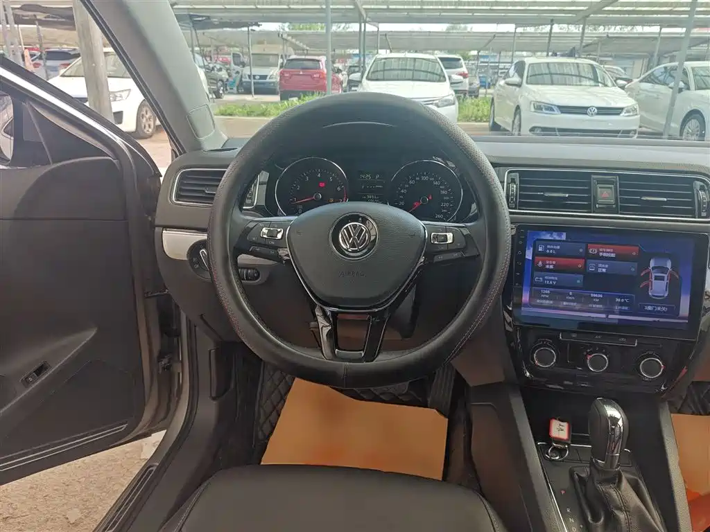 Volkswagen Sagitar 2018 1.6L Automatic Comfort фото 6