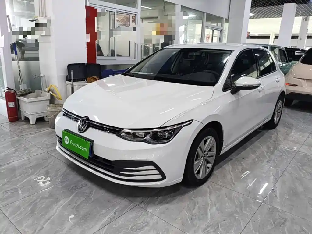 Фото 2 - Volkswagen Golf