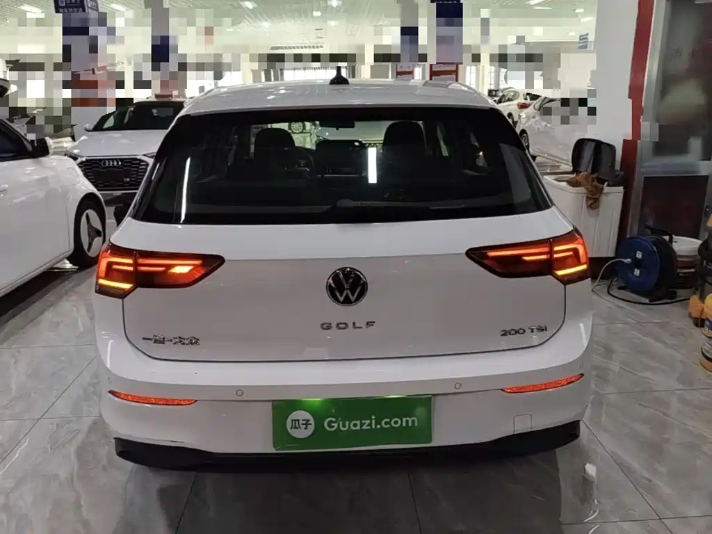 Фото 4 - Volkswagen Golf