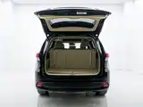 Photo 9 - Toyota Highlander