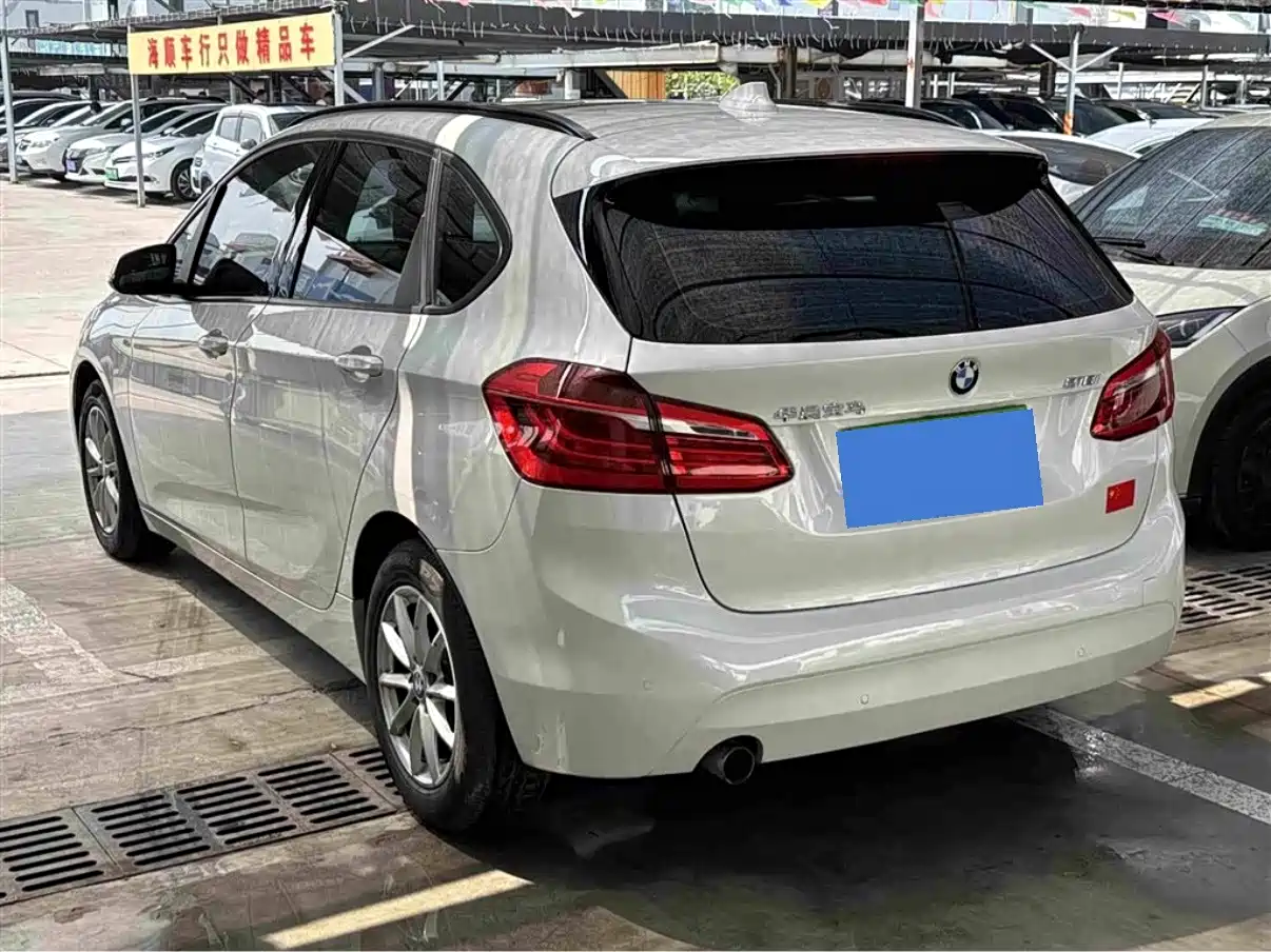 BMW 2 Series Touring 2016 2016 218i Fashion Model