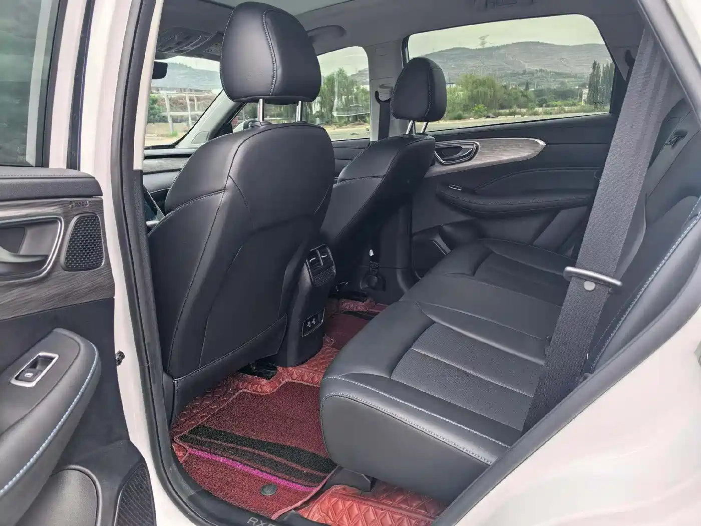 Roewe RX5 2025 2025 PLUS 330TGI Auto Trend-Setting Smart Edition