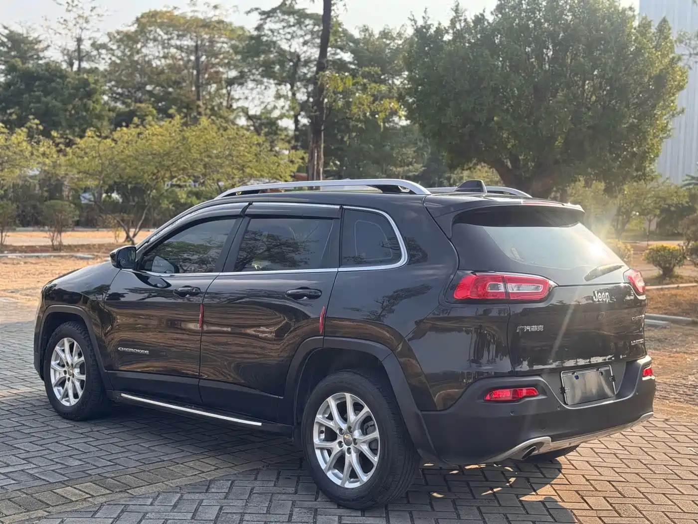 Jeep Cherokee 2019 2017 2.0L Superior Edition