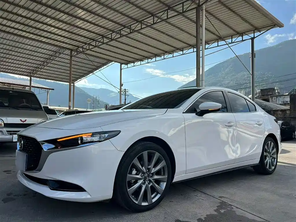 Mazda Mazda 3 2024 2023 2.0L Auto Zhixuan