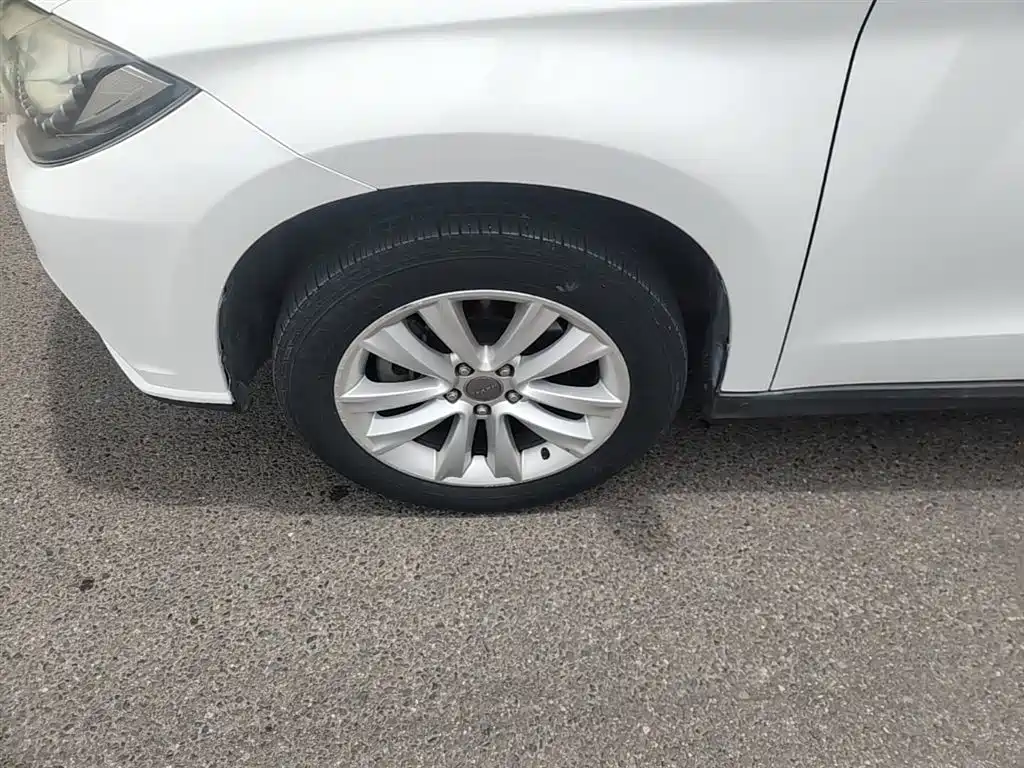Фото 23 - Haval H2